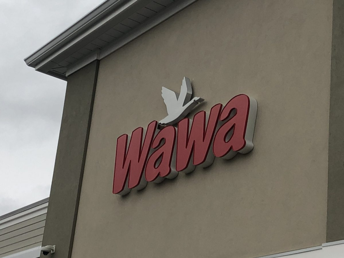 Wawa launches 'Tap, Pay & Save 15 Cents Per Gallon' with the Wawa app through Oct. 31 -