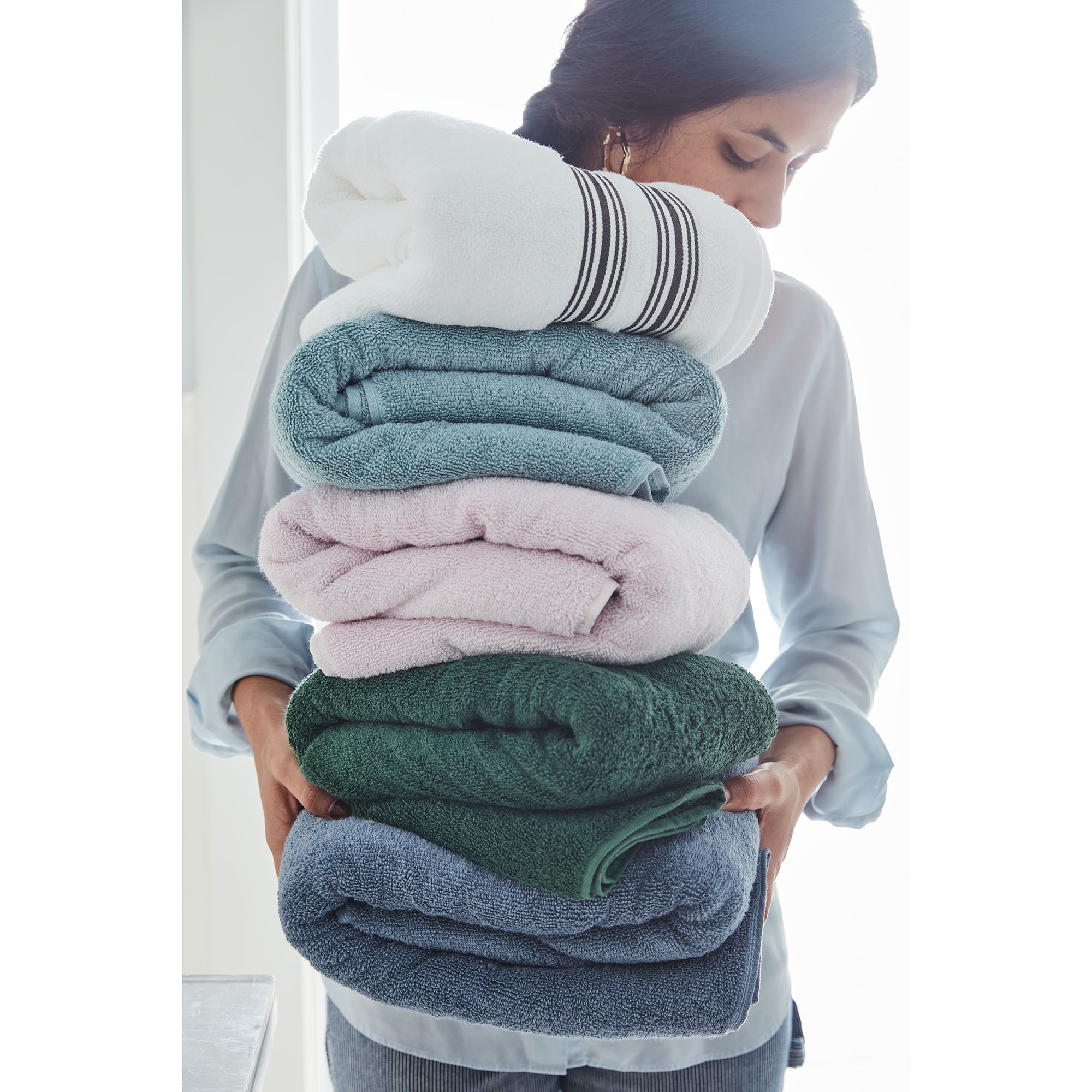 Nestwell Hygro Cotton Towels: Bath Towel $5, Hand Towel $4, Washcloth $3 at Bed Bath & Beyond w/ Free Store Pickup or Free S&H w/ $39+