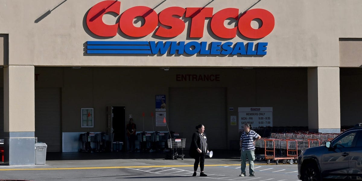 PSA - Costco Executive Members Shop 1 Hour Earlier