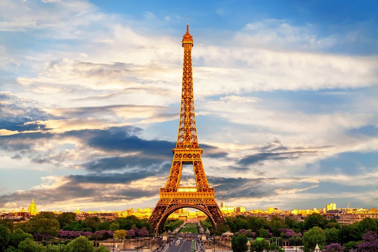 Los Angeles to Paris RT non stop fares in Norwegian from $373