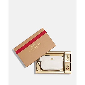 Extra 15% Off Coach Pennie Card Case In Signature Canvas @ Coach Outlet  $33.32 (Value $98) + Free Shipping - Extrabux