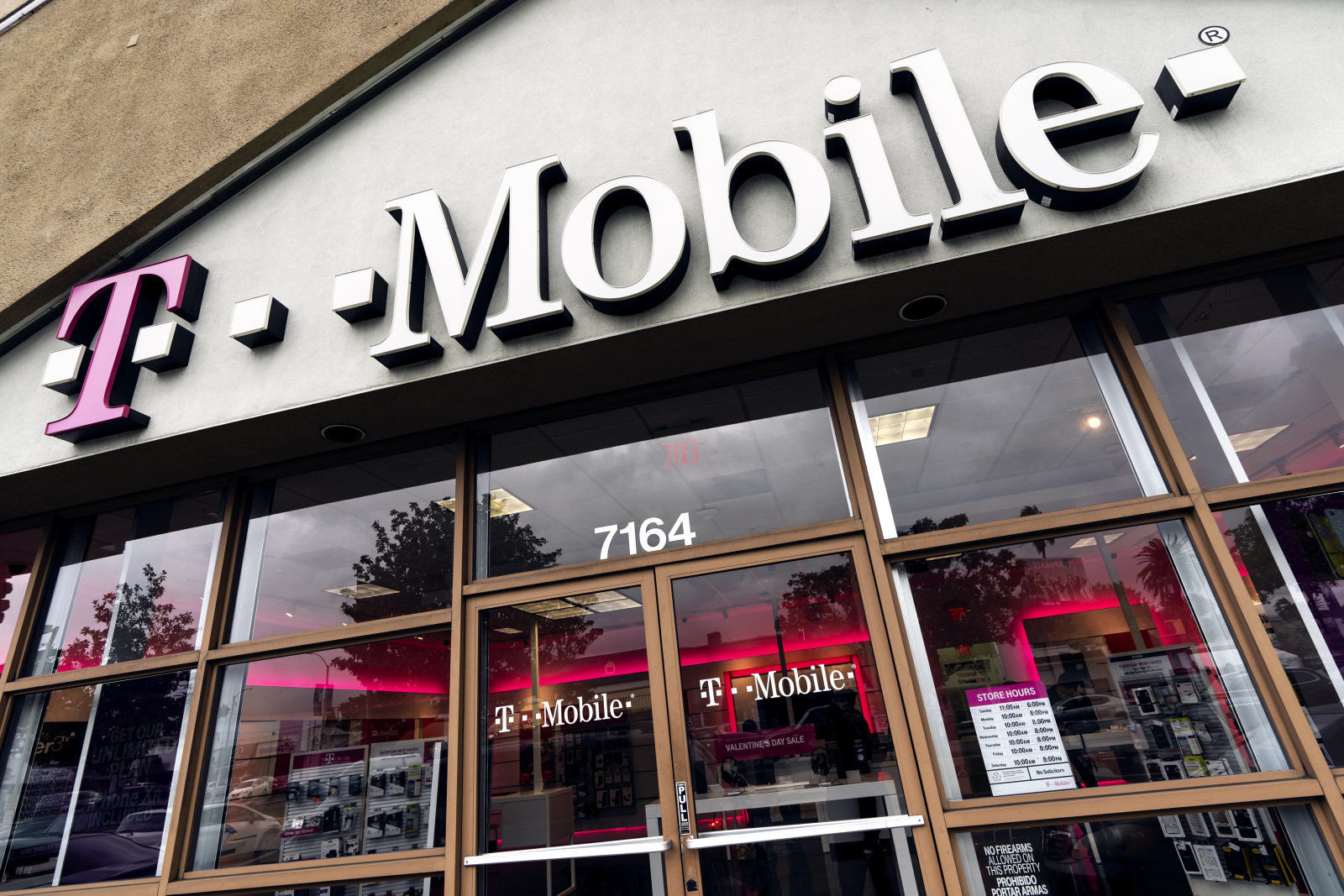 T-Mobile $15/month pre-paid 5G plan to roll out post merger with Srint