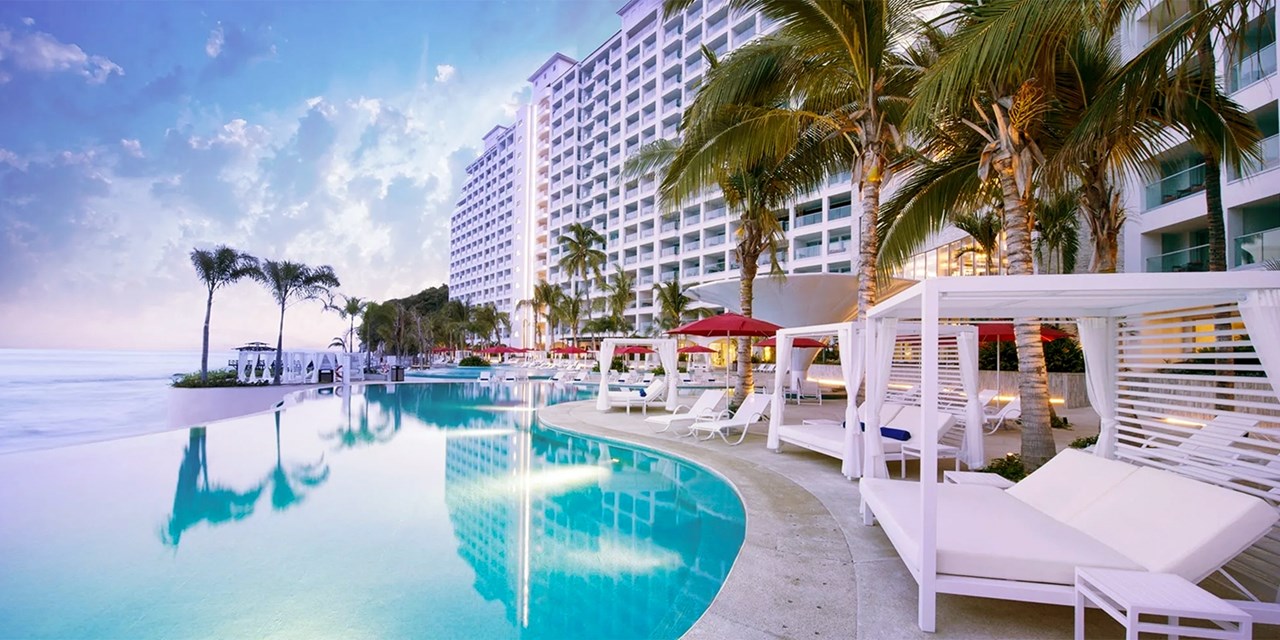 [Puert\a Vallarta] Hilton Vallarta Riviera All-Inclusive Resort 3-Nights For Two Starting From $899