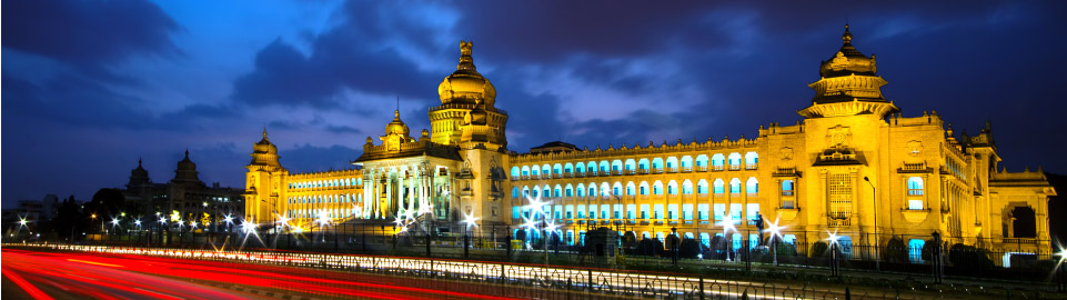 Chicago to Bengaluru India $693 RT Airfares on United / Lufthansa Main Cabin with 1 Free Checked Bag & Free Change (Travel March - May 2023)