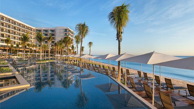 5-Nights Luxury Hilton Cancun with All-Inclusive Dining & Free-Flow Drinks From $1768 (Travel Through December 20, 2024)