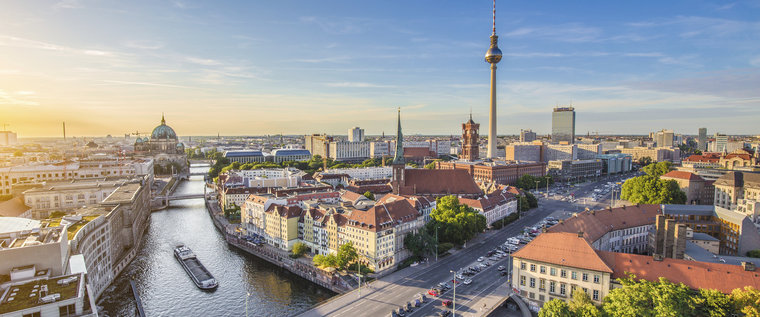 New Jersey or Washington DC to Berlin Flight & Hotel Packages of Up To $500 Off on United Vacations - Book by July 25, 2023