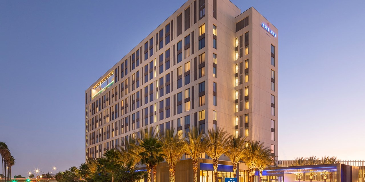 [Anaheim CA] The Viv Hotel Up To 45% Off Nightly Rates with Free Parking, $25 F&B Daily Credit & 2 Cocktails (Stays Thru April 2024) $179
