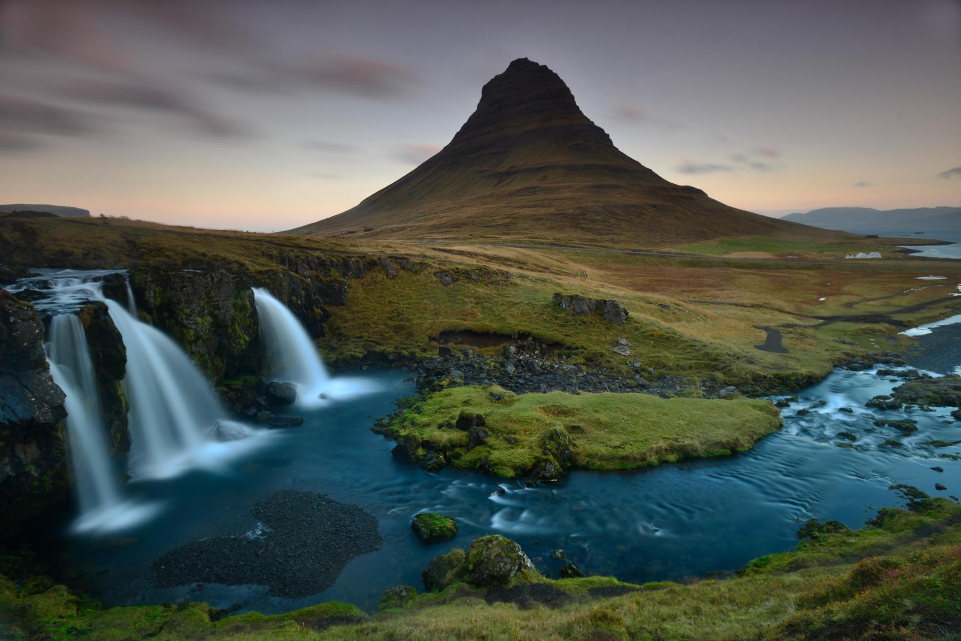 RT Newburgh NY to Reykjavik Iceland $231 Nonstop Airfares on PLAY Airlines BE  (Limited Travel October - December 2024)