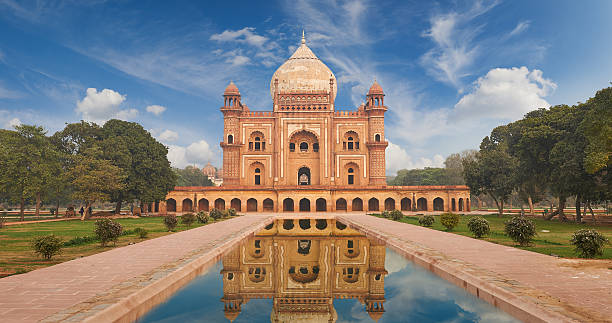 RT New Jersey to New Delhi India $638 Airfares on United Airlines / Swiss Air BE (Travel September - October 2024)