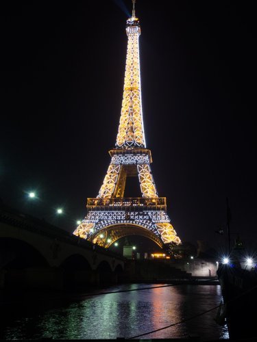 Los Angeles to Paris France $389-$400 RT Nonstop Airfares on Norwegian Air (Travel Sept-Feb 2020)