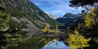 Charleston SC to Bozeman MT or Vice Versa $199 RT Airfares on American Airlines Main Cabin (Summer Travel June - August 2021)