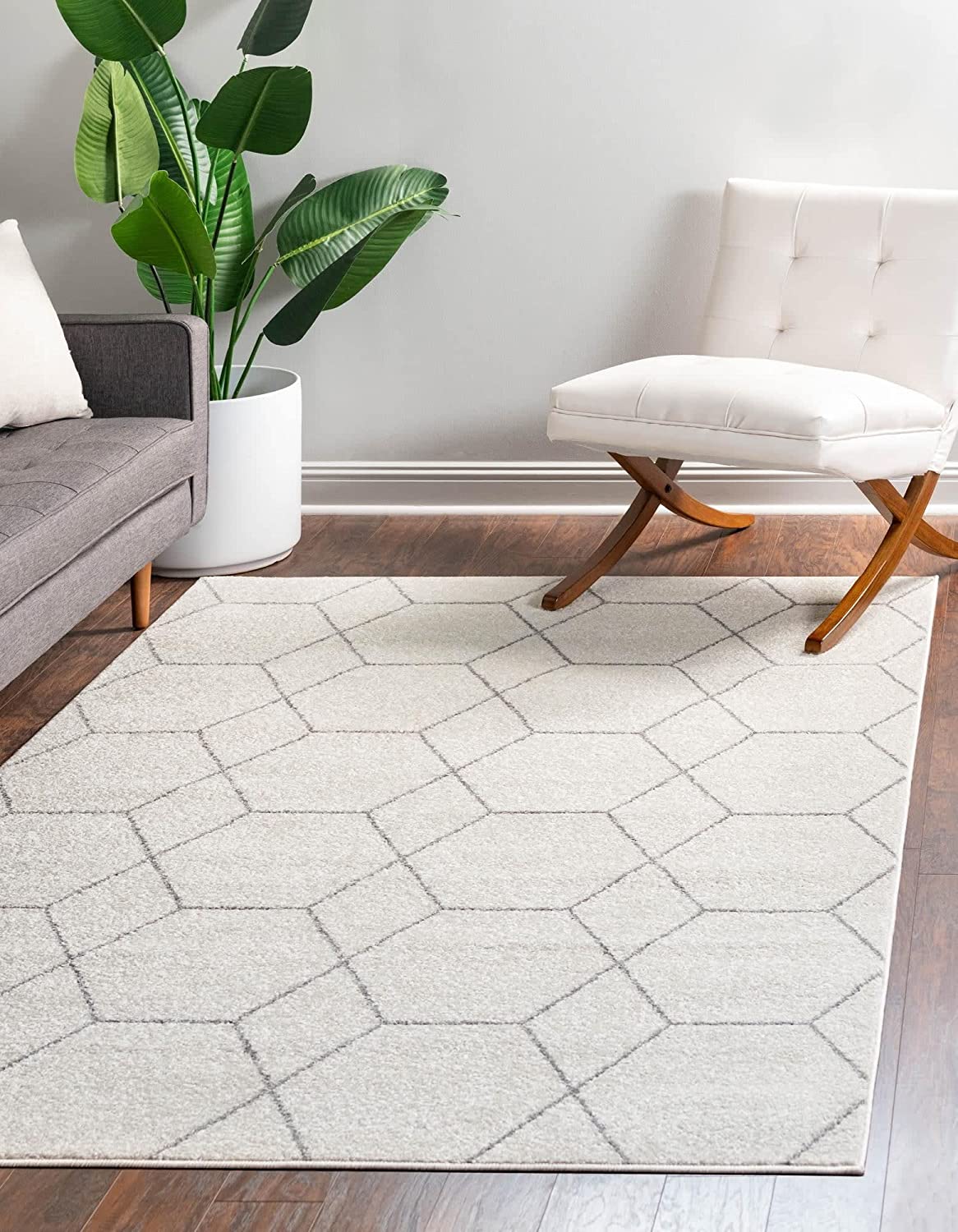 2' x 3' Unique Loom Trellis Frieze Collection Geometric Area Rug (Ivory/Gray) $12.96 + Free Shipping w/ Prime or on $25+