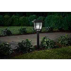 Hampton bay 14 lumens shop solar light