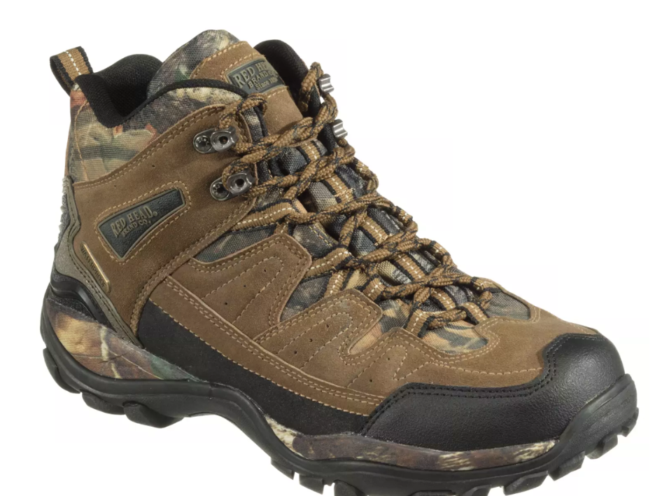 bass pro shop hiking boots