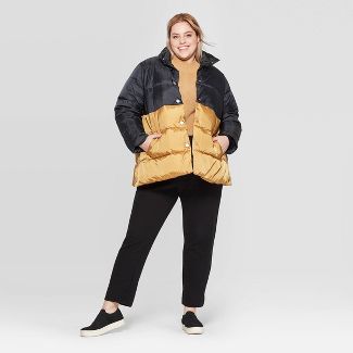 Women S Plus Size Long Sleeve Puffer With Snaps Jacket 2 Colors
