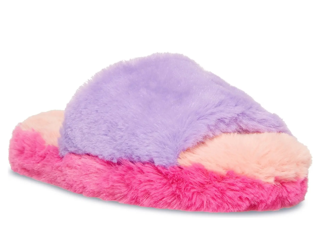 Steve Madden Big Girls Frillz Faux Fur Slippers $7 + Free Store Pickup at Nordstrom Rack