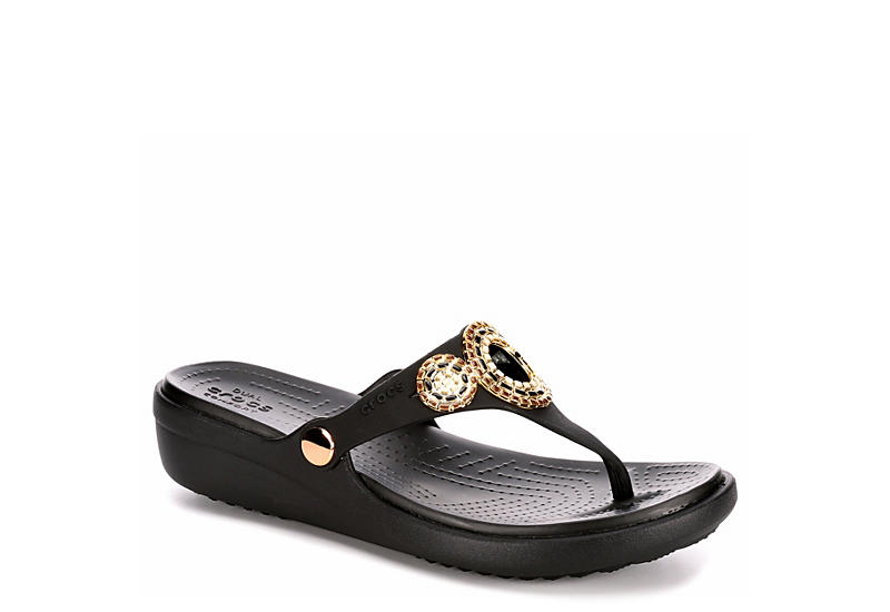 crocs rack room shoes