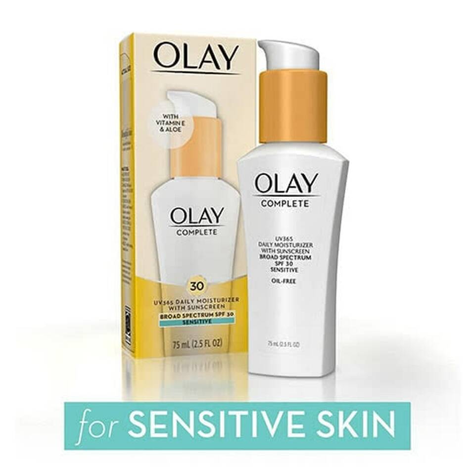 Olay: Free Face Scrub w/ Complete Daily Moisturizer for Sensitive Skin Purchase & Promo Code + Free Shipping $15