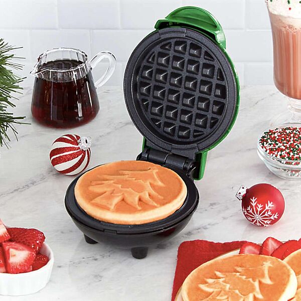 Dash Christmas Tree Mini Waffle Maker 13 Firstfinds