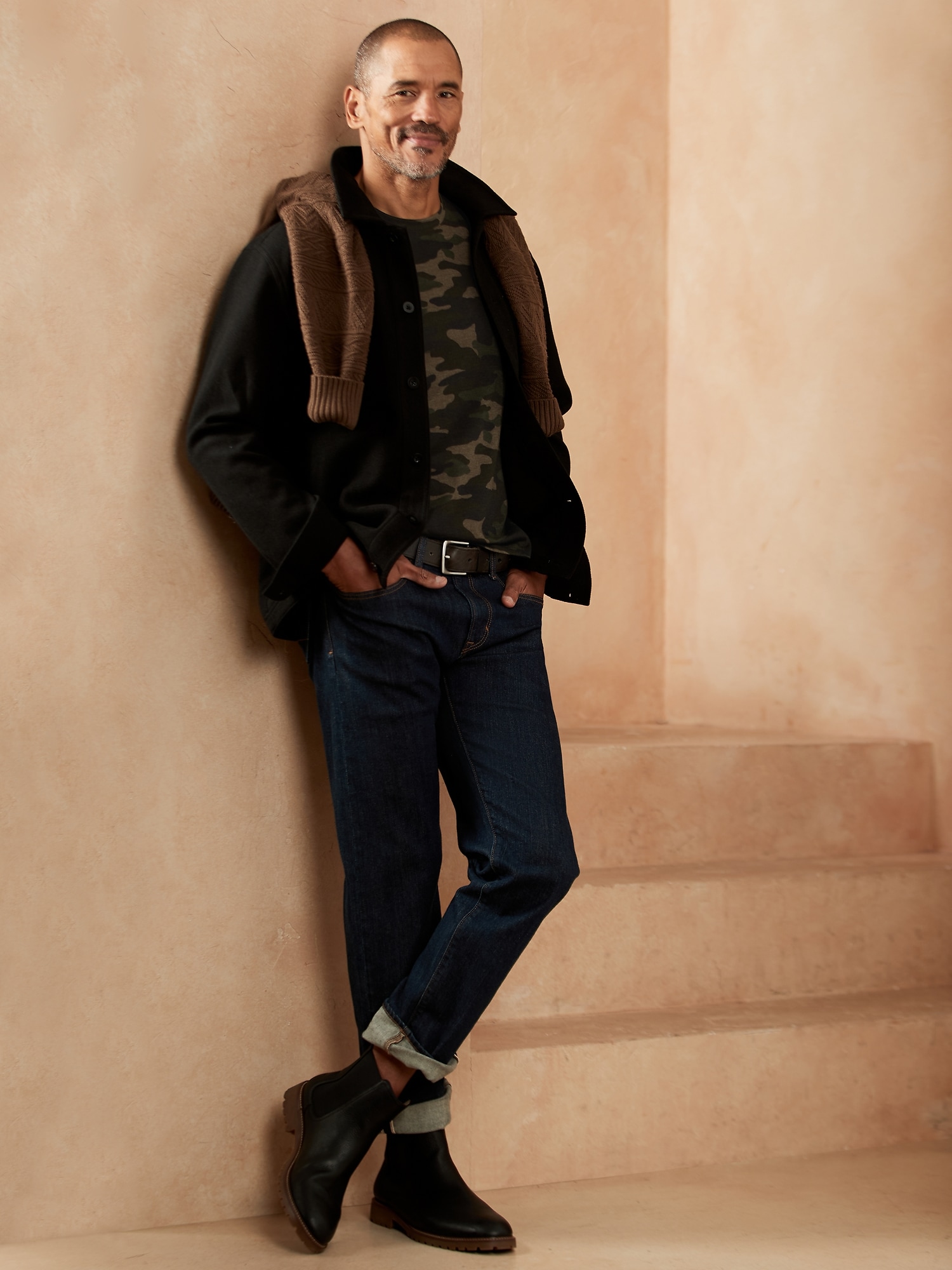 Banana Republic Factory Men's Graphic Tshirt 5.19, Men's Clean