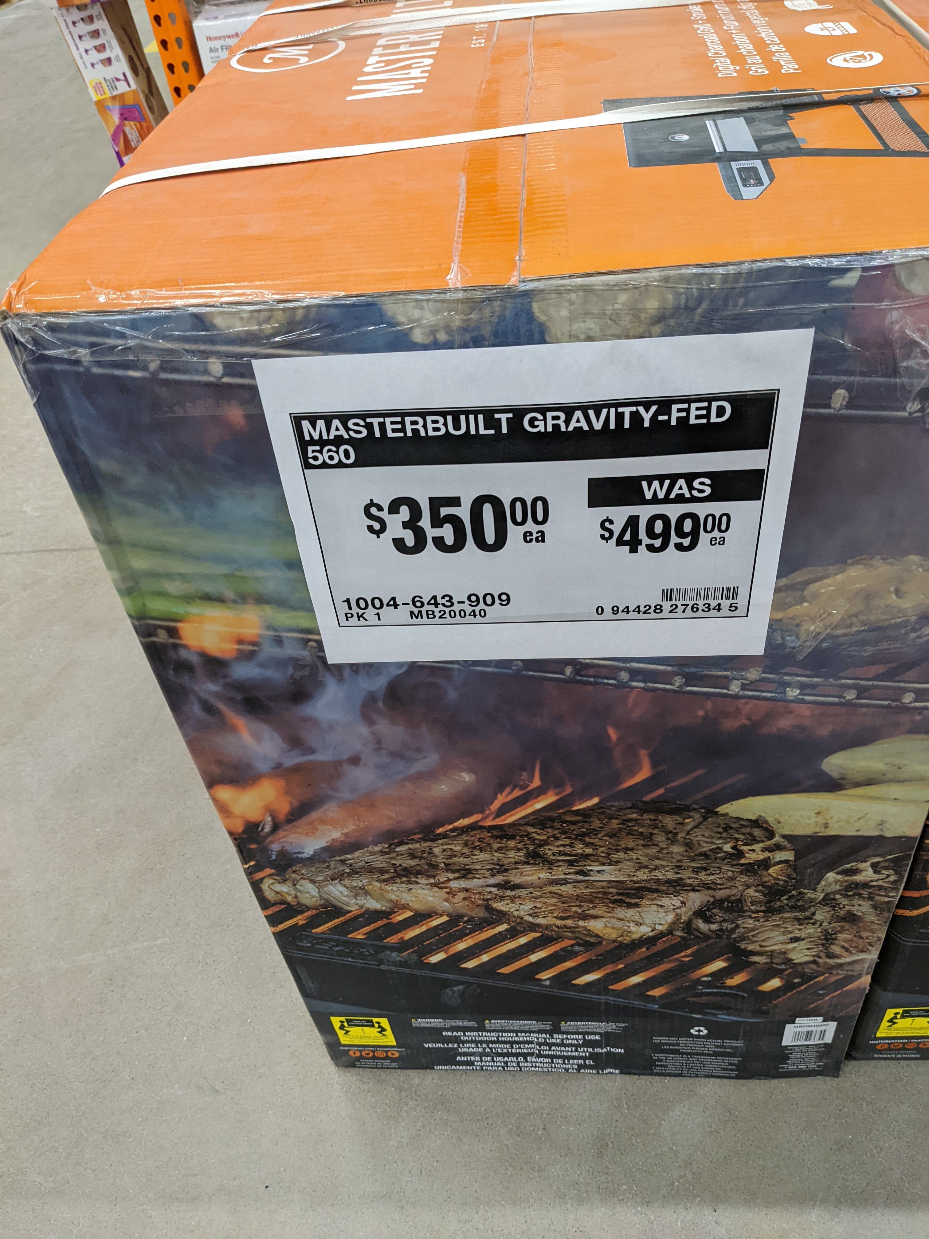 Masterbuilt Gravity Series 560 Digital Charcoal Grill Plus Smoker