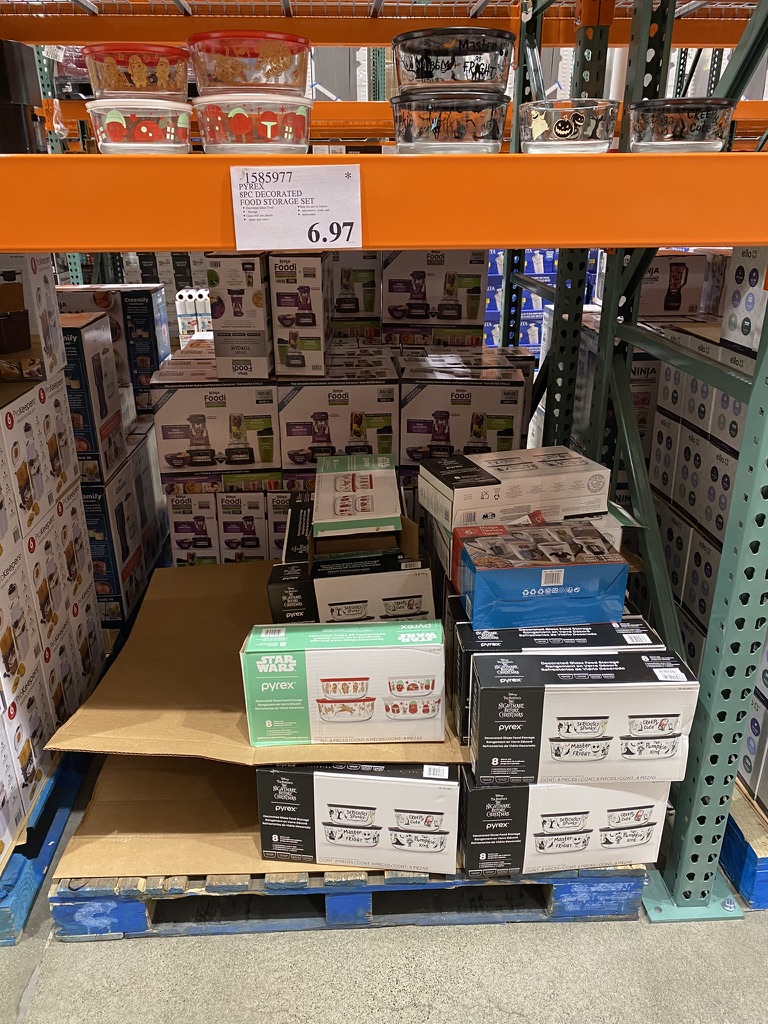 Pyrex 8Piece Decorated (seasonal) Food Storage Set Costco instore