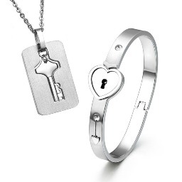 Valentine's Day 'You're the Key to My Heart' Lock Bracelet and Key Necklace Set $5.99 + Free Shipping