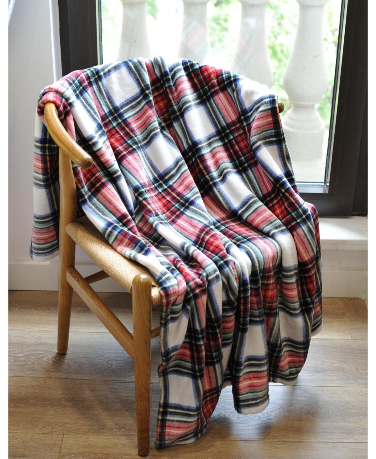 Home Design Plush Throw 8.93 at Macy's