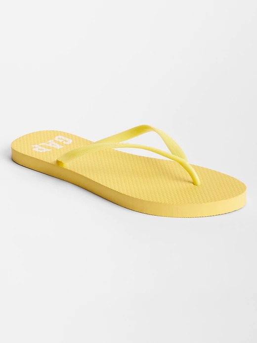 Gap Factory: Women's Flip Flops $2, Khaki Shorts $6.50, Jeans $11.50 & More + FS on $25+ / FS for Cardholders