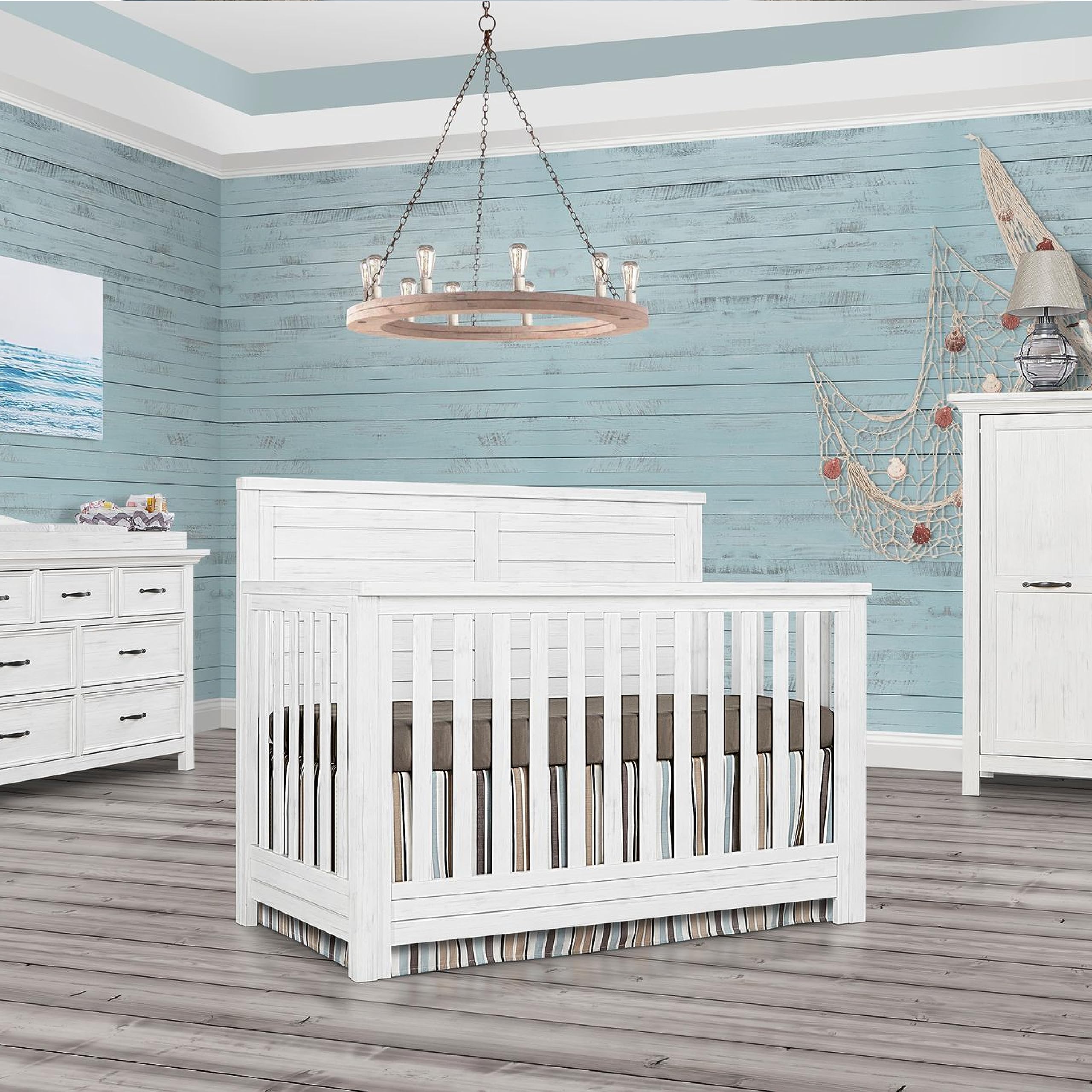 Evolur Belmar Flat 5-in-1 Convertible Crib With 3 Mattress Height Settings (Weathered White) $239.71 + Free Shipping