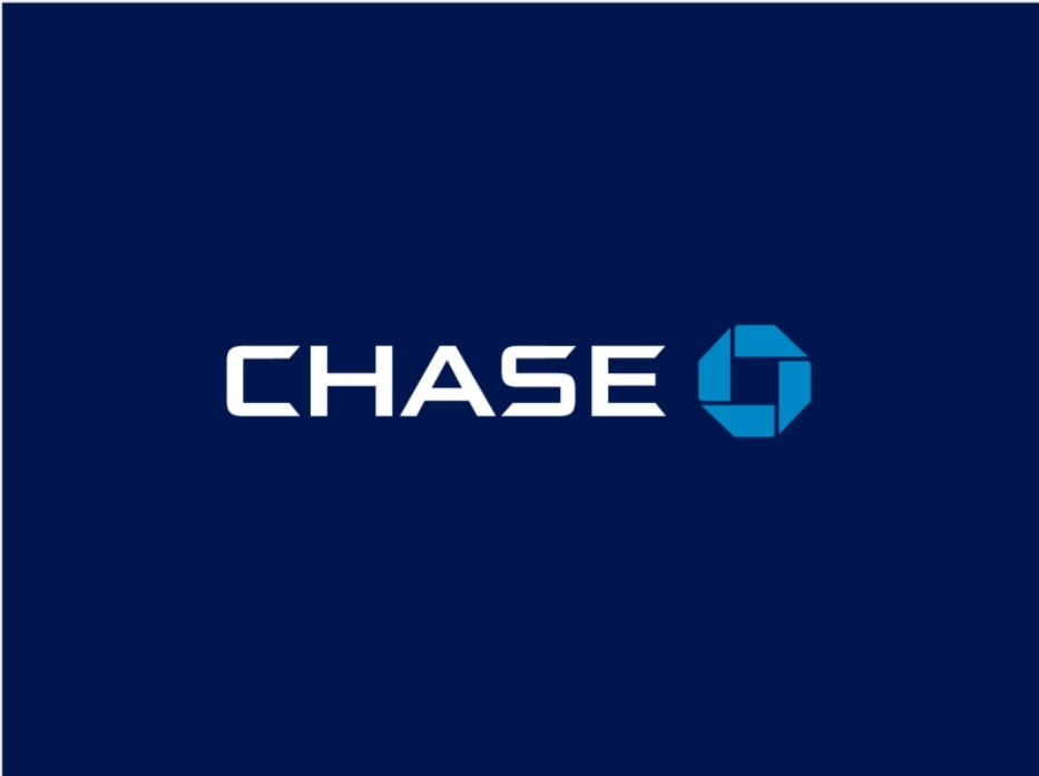 Select Chase Cardholders: $15 Cashback off $49+ at Chewy