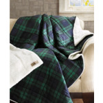 Woolrich 50&quot; x 70&quot; Down-Alternative Sherpa Throw $15.39 after 30% Slickdeals Cashback (PC Req'd) + free store pickup at Macys or free shipping on $25