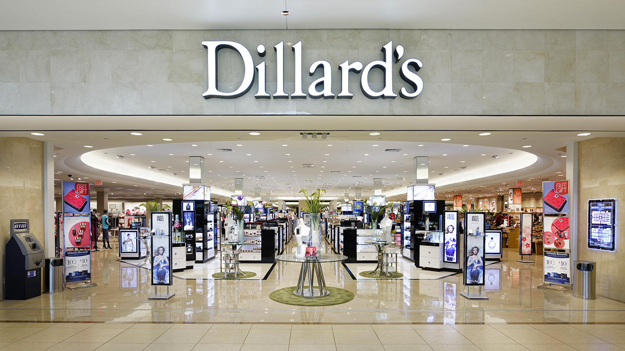 Dillard&#39;s Is Offering an Additional 40% Off Clearance Items